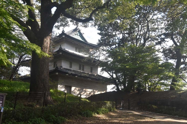 富士見櫓は外国人観光客に大人気であった。