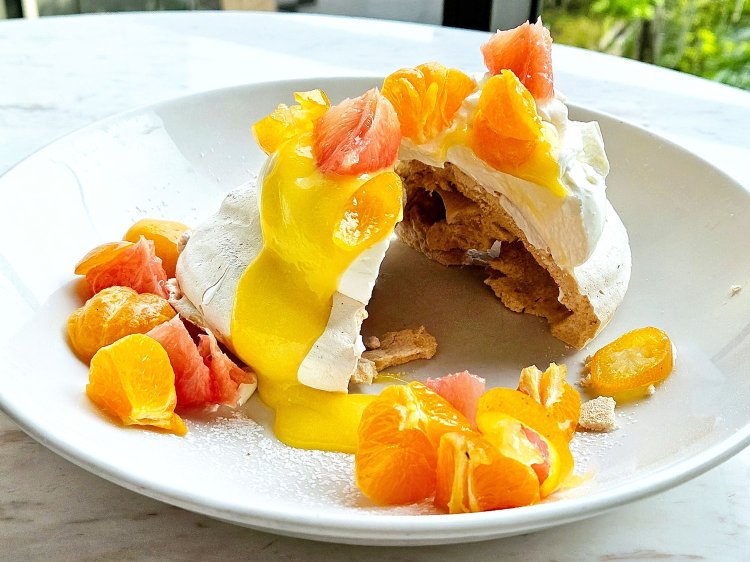 48黒猫スイーツ散歩原宿表参道