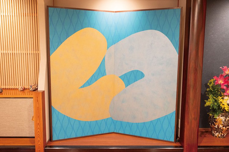 佳代子さんが“静寂”をテーマにオーダー制作した屛風。