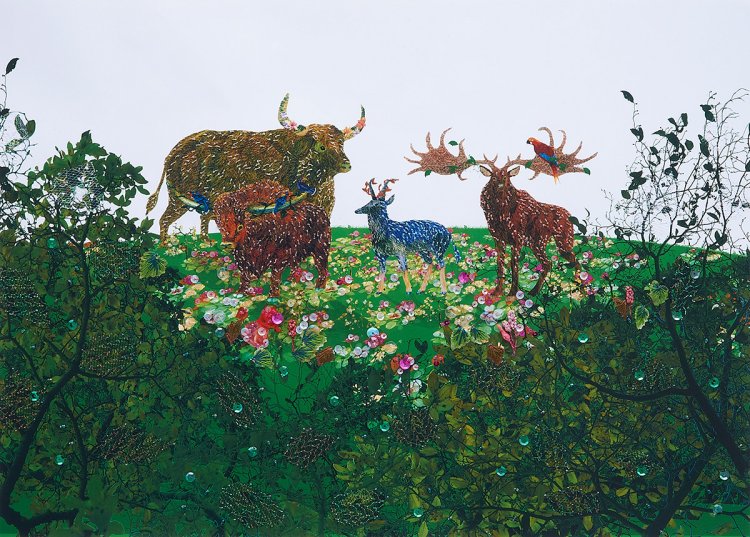 清川あさみ「角のある住人たち」（2011）。