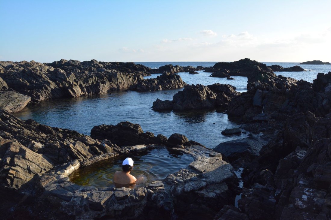 40年以上温泉を取材するライターおすすめの温泉絶景5選。大自然に圧倒される秘湯体験を！