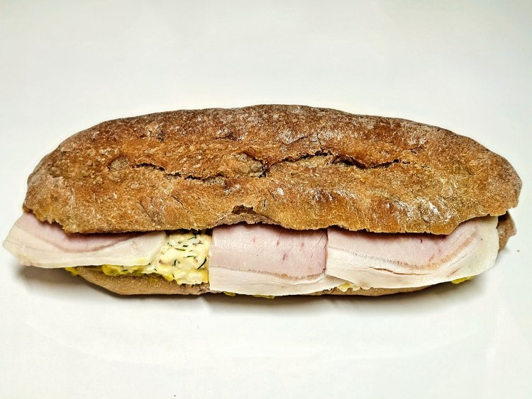 やわらかハムとふんわりタマゴサラダのハム＆エッグサンド。