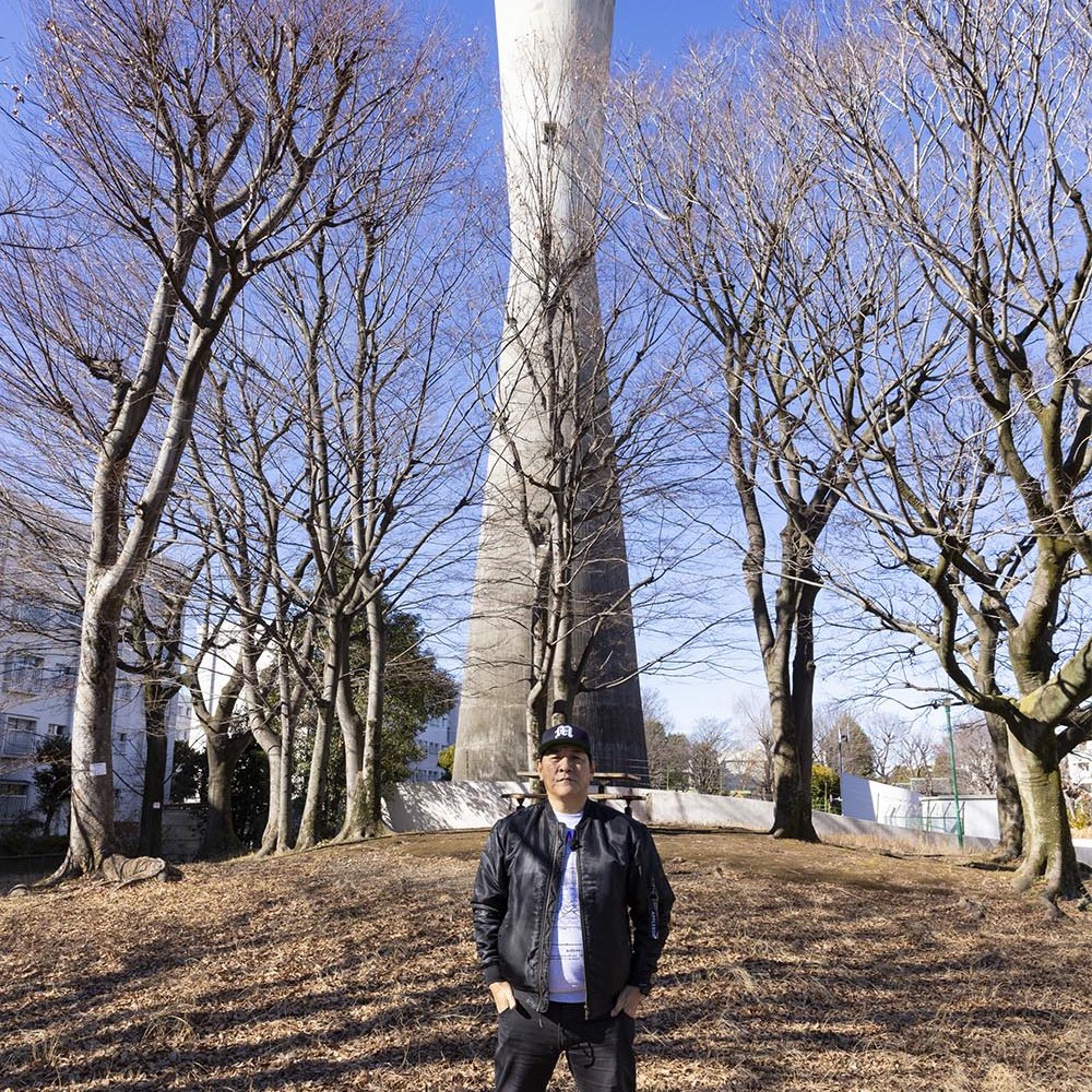 【ピエール瀧が行く ファンキー！公園】調布市・狛江市「多摩川住宅」敷地内にあるバラエティーに富んだ公園群〈前編〉