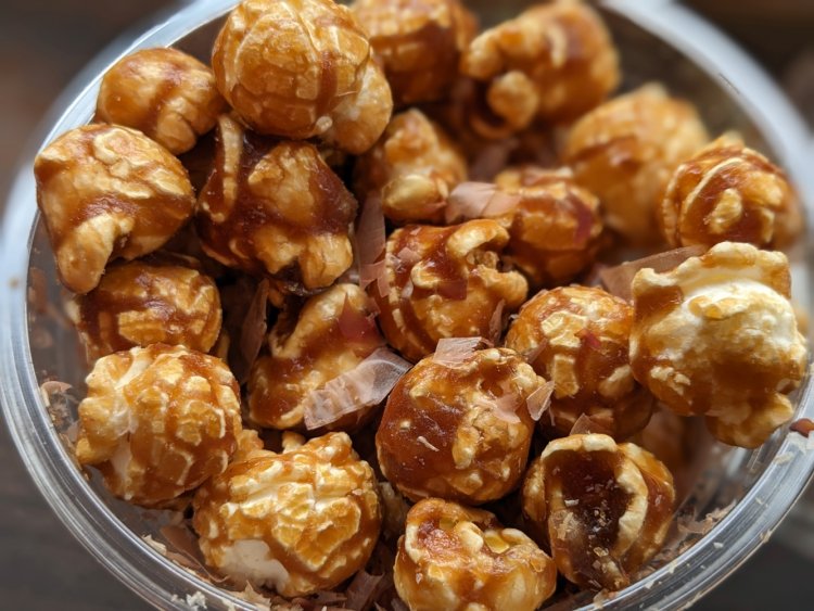 付属のかつおぶしは、ねこまんま焼おにぎりに使われているものと同じ。