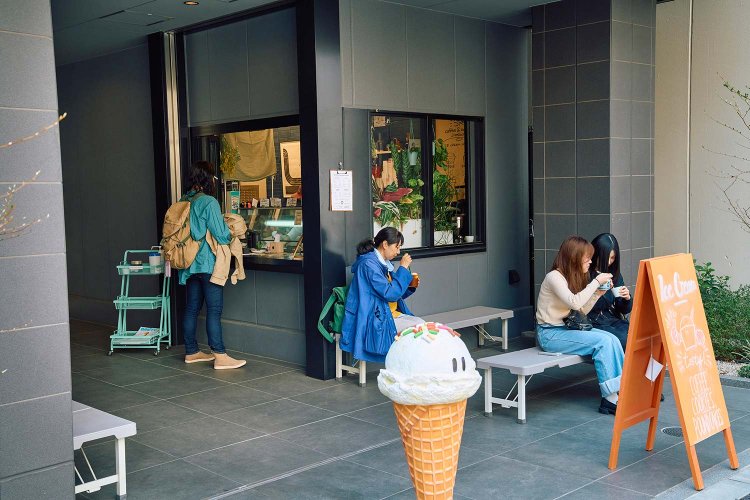 【散歩の達人】SR-coffee-&-ice-cream-Jimbocho_4