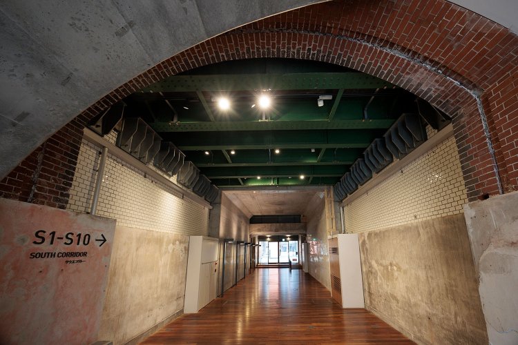 マーチエキュート神田万世橋（マーチエキュートかんだまんせいばし）