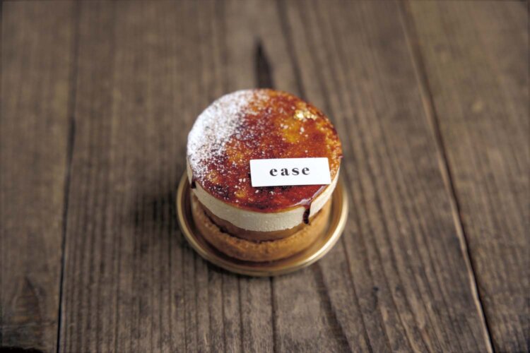 蜜りんごのシブースト1020円。