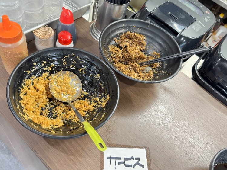 天かすとダシカツオがサービスなのも変わらない。