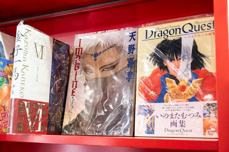 ゲーム画集は、ゲームにも攻略本にも見られなかった絵や情報が入っていて、手に入れたときの所有感はスゴかった。