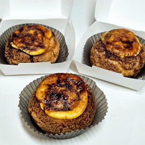 名物誕生！ 『MAISON CLASSIC FACTORY』のブリュレシュークリーム〜黒猫スイーツ散歩 高輪ゲートウェイ編③〜