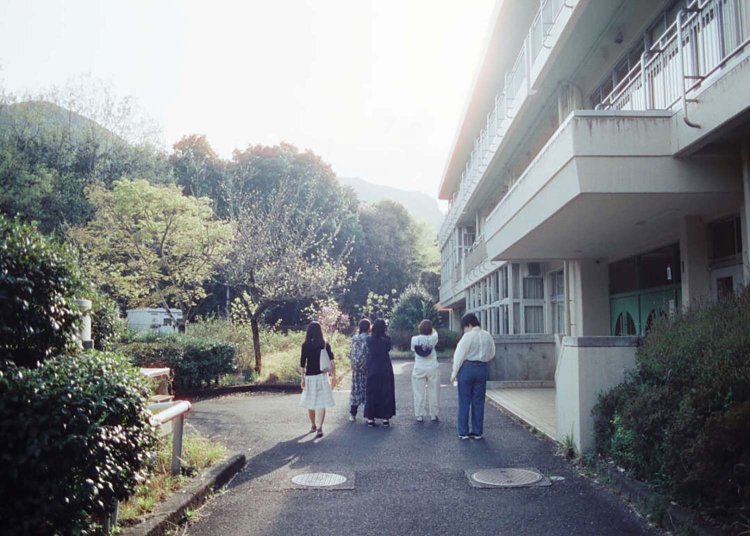 Canon AE-1 / CineStill 400D。