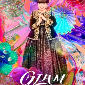 黒柳徹子の唯一無二のスタイルに迫る「GLAM―黒柳徹子、時代を超えるスタイル―」が6月29日まで横浜『そごう美術館』で開催中