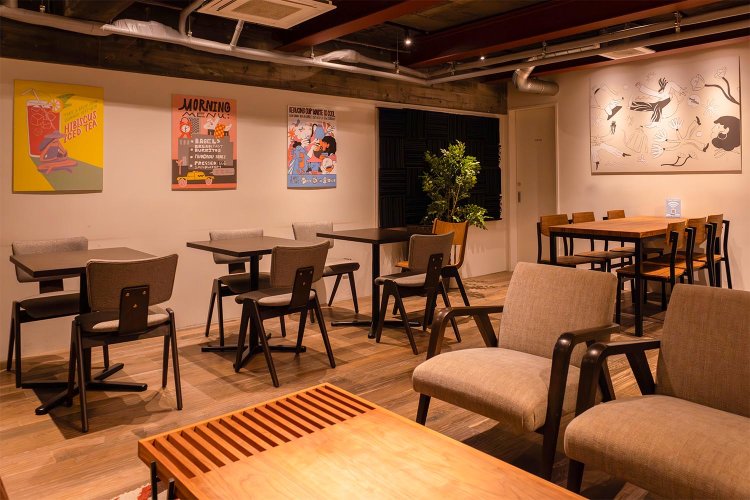  1階と2階に席があり、6階にはキッズスペースも。