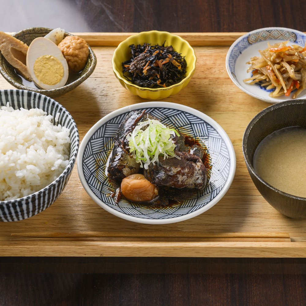 神保町の絶品ランチ18選。洋食に町中華、ボリューム満点の定食に感動必至！