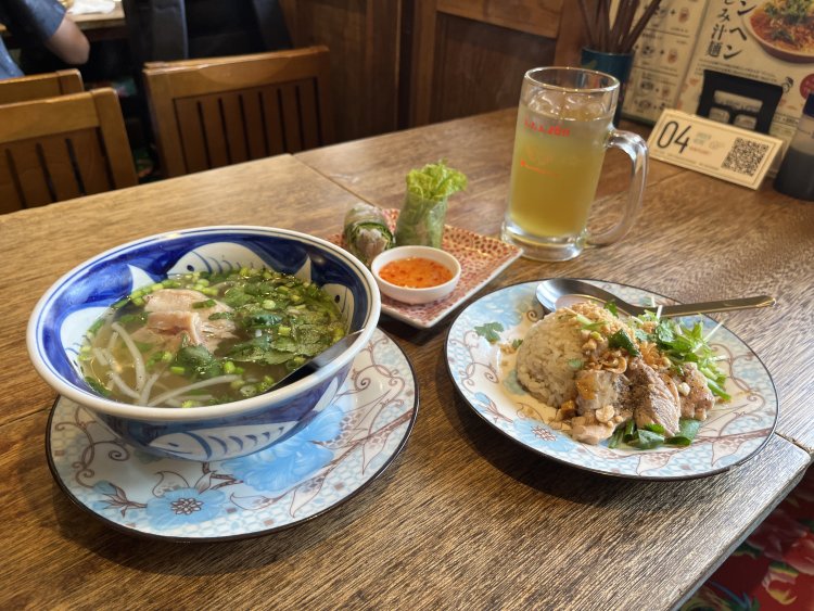 ボリュームたっぷりのランチ。これで980円は驚きだ。