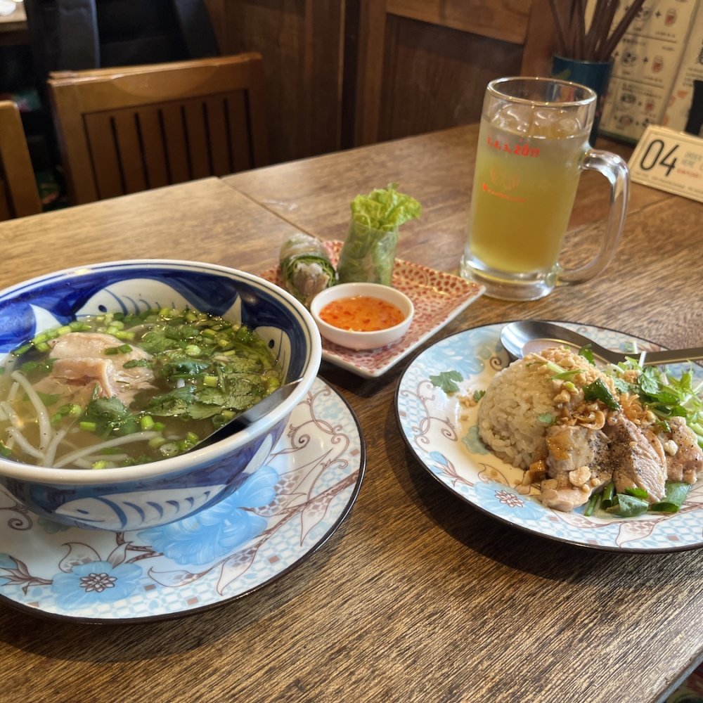 吉祥寺のリトルベトナム『チョップスティックス 吉祥寺店』でモッチモチ生麺フォーのランチ