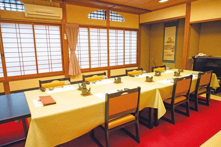 食事のみの宴会にも対応する。