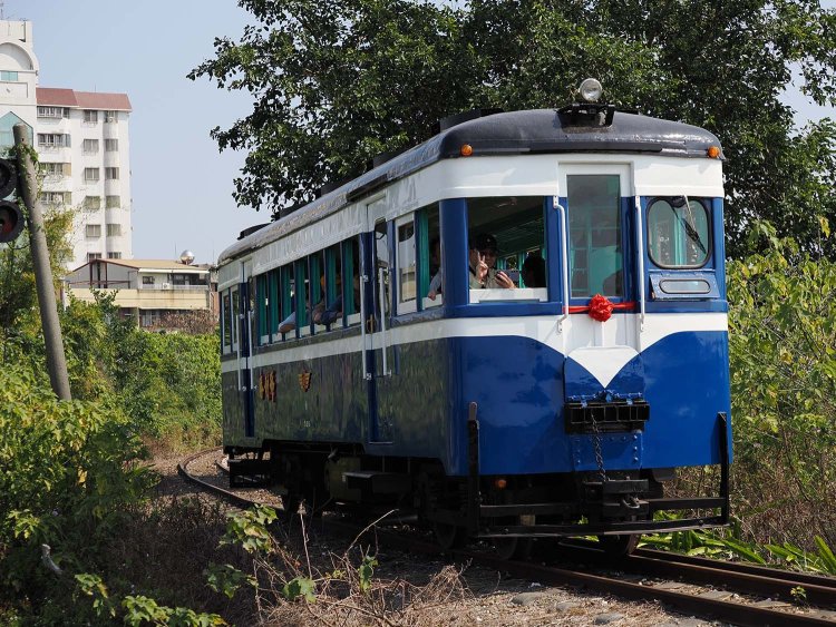 嘉義市の南の新營(Xinying)にも製糖鉄道が張り巡らされ、現在は曜日限定で旅客列車が動態保存運転をしている。