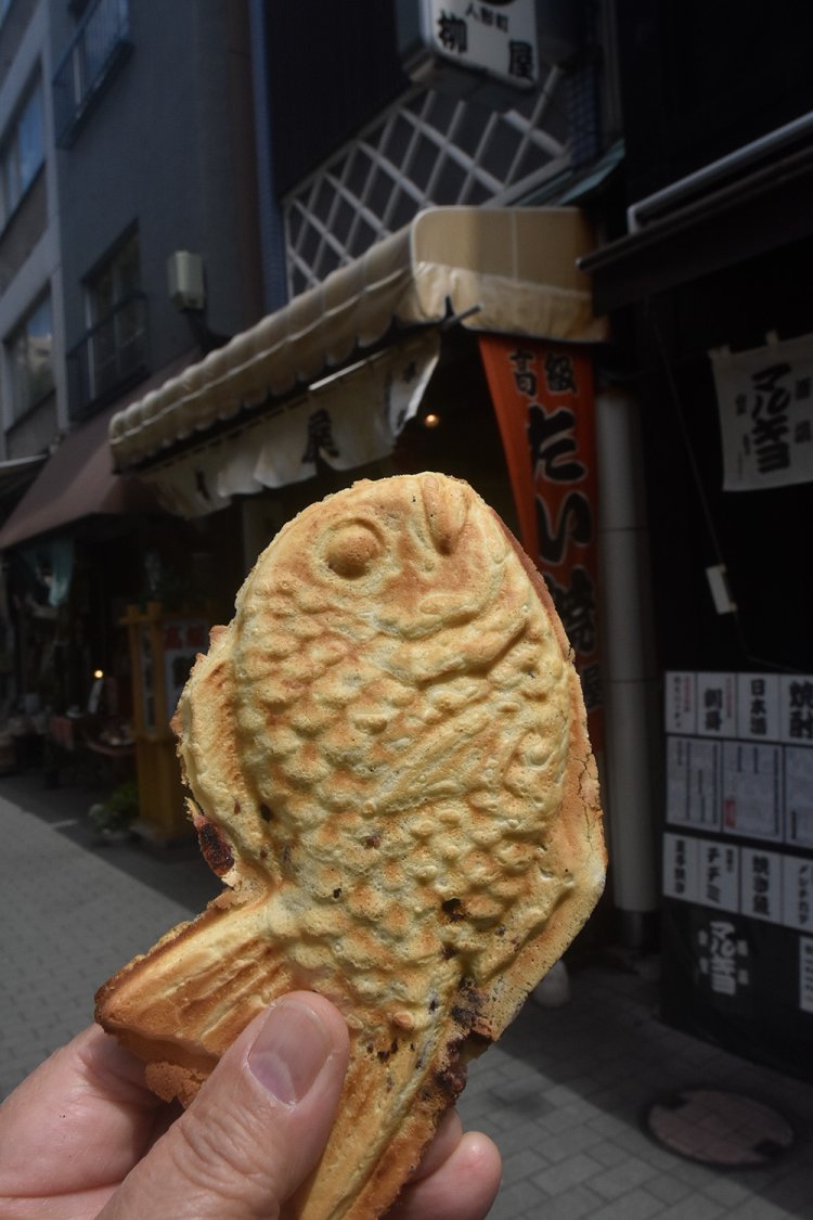 1個からでも買える『柳屋』の鯛焼き。食後にもかかわらずもっと食べたくなった。200円。