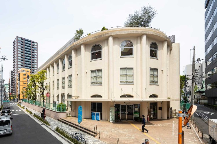 優美な建築様式を保存活用する『十思スクエア』。