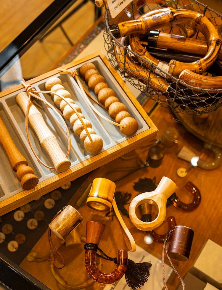 手元、石突きのカスタマイズも可能だ。