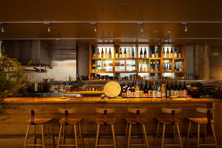 代々木上原のビストロ『メゾン サンカントサンク』の丸山智博シェフが手掛ける和食居酒屋『MARUYAMA』。