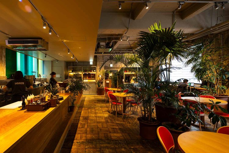 朝食からブランチ、ディナーまで楽しめる『CAFE DANCE』。