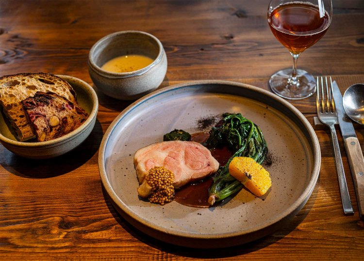 『Bistro yen』のランチコース4400円の一部。