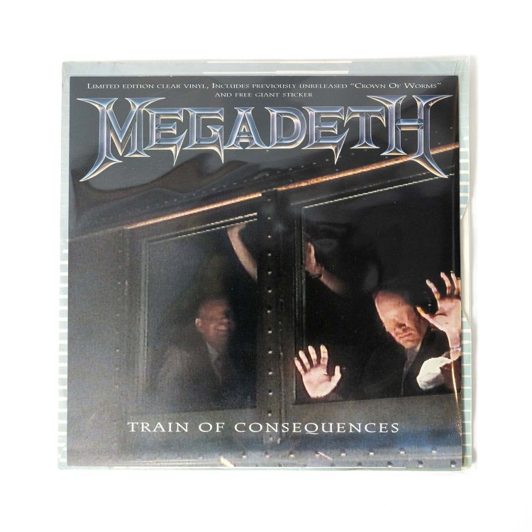 ヘビメタからロック、昭和歌謡まで揃う。