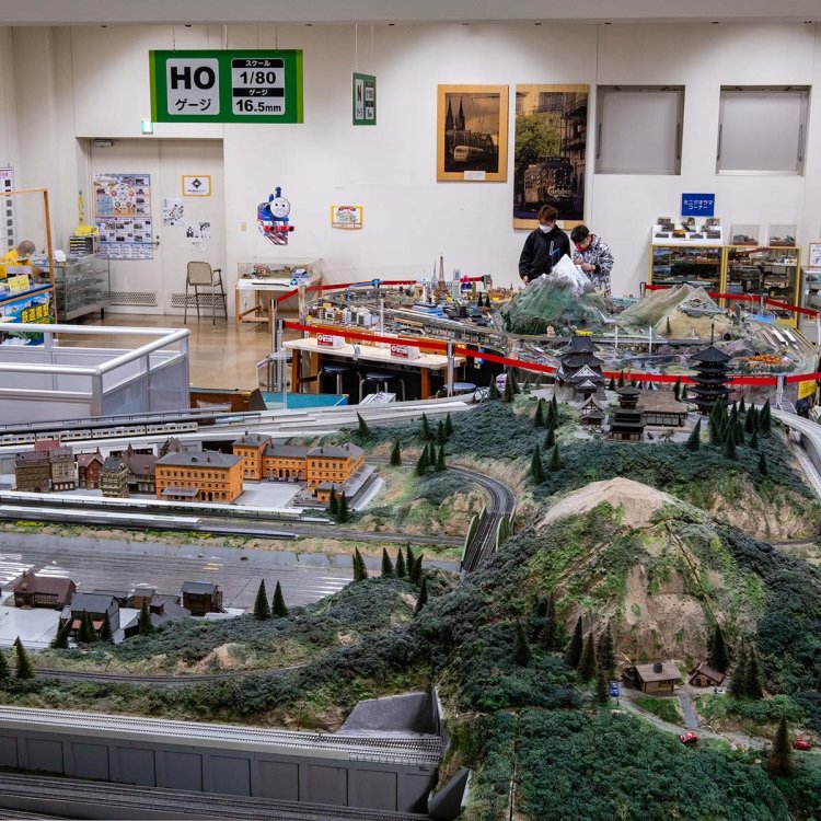 「壬生町おもちゃ博物館」では有料で鉄道模型を運転できる（時間制）。