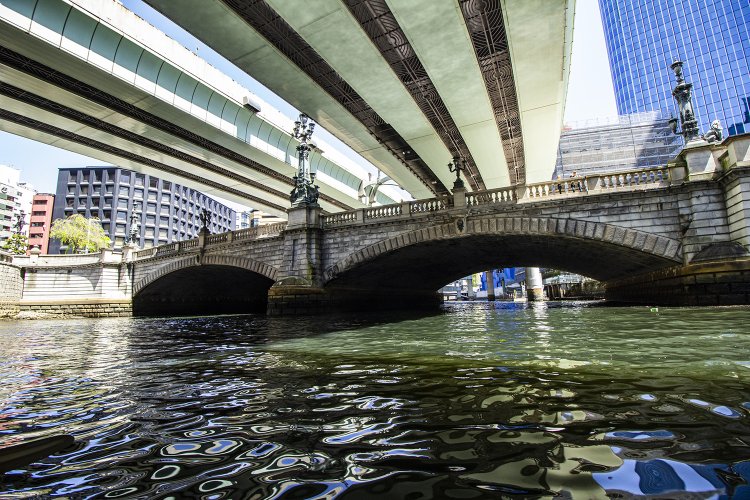オカダ氏が撮った日本橋のカッコいい写真は、ぜひ『散歩の達人』の誌面でも堪能されたし。