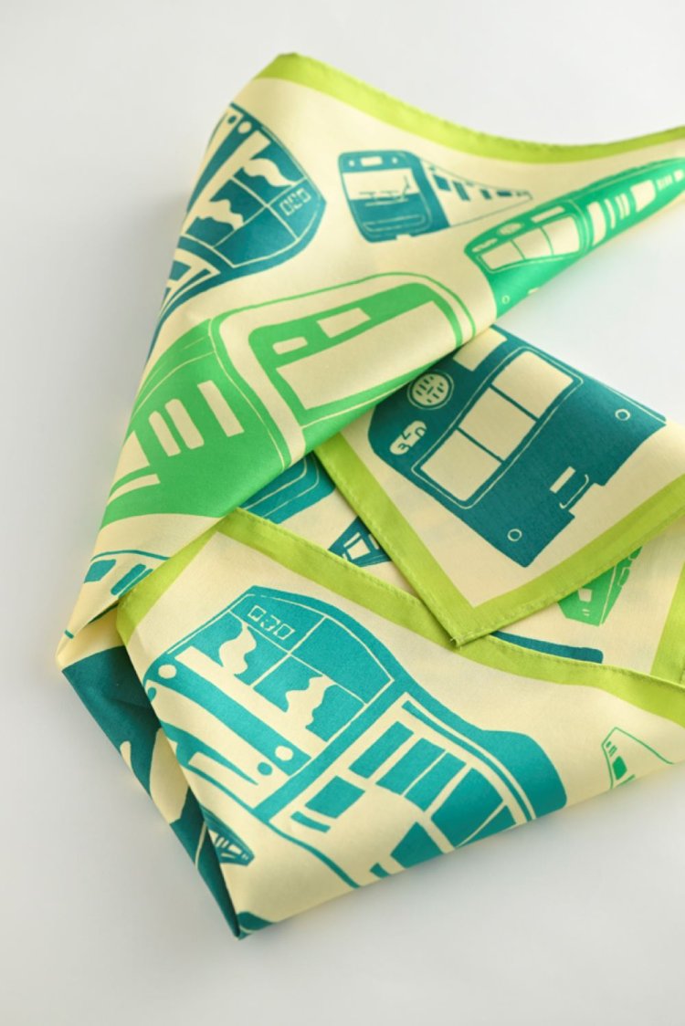 ハンカチ(green train) 2200円。