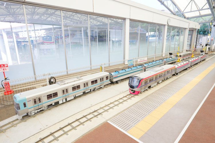 「ミニ電車」は親子でも乗車できる。