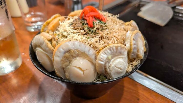 平日限定で2000円から。町屋のもんじゃ焼き店『ヒンナ』の食べ飲み放題がすごい！