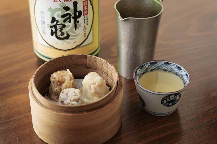 三種のしゅうまい×武蔵神亀 純米亀の尾【埼玉】。