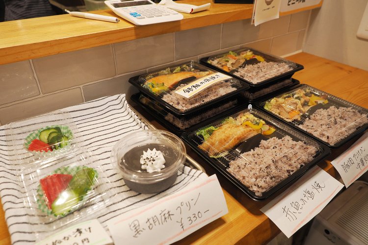 別売りでぬか漬けまである！　丁寧さがうかがえていい。