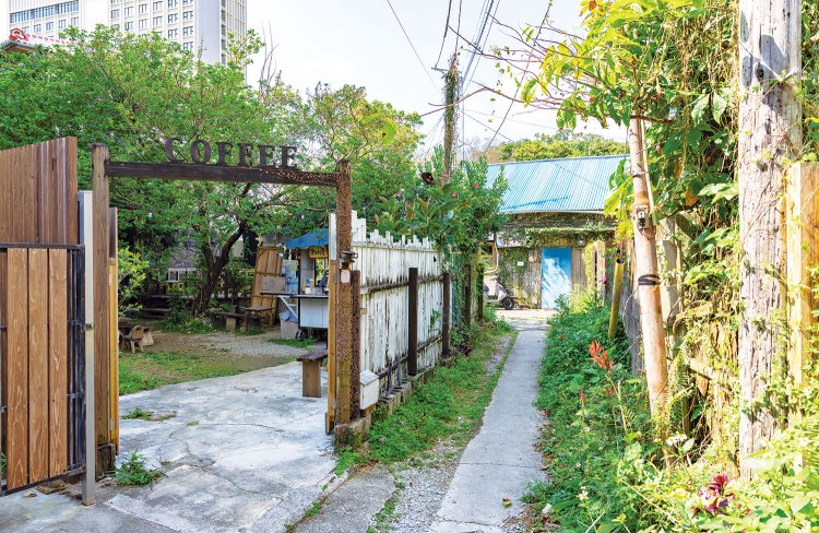 緑がワサワサと生い茂る空間でのんびりと過ごそう。