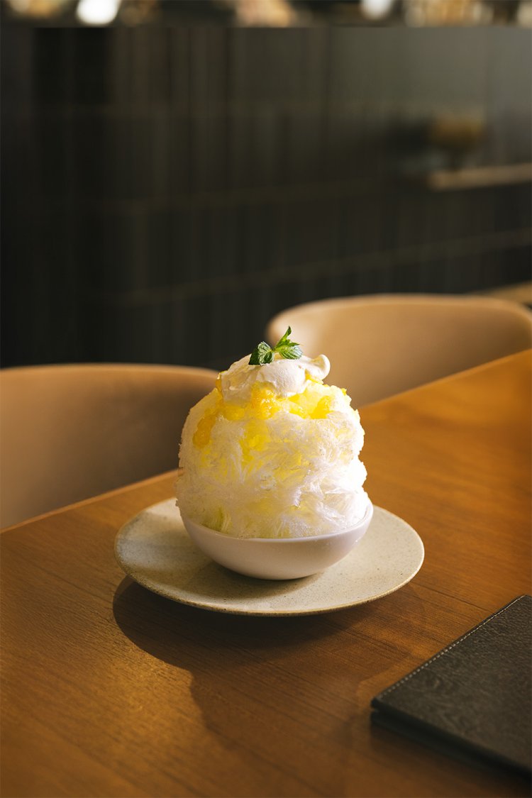 湘南ゴールドとレモンのかき氷 1210円。