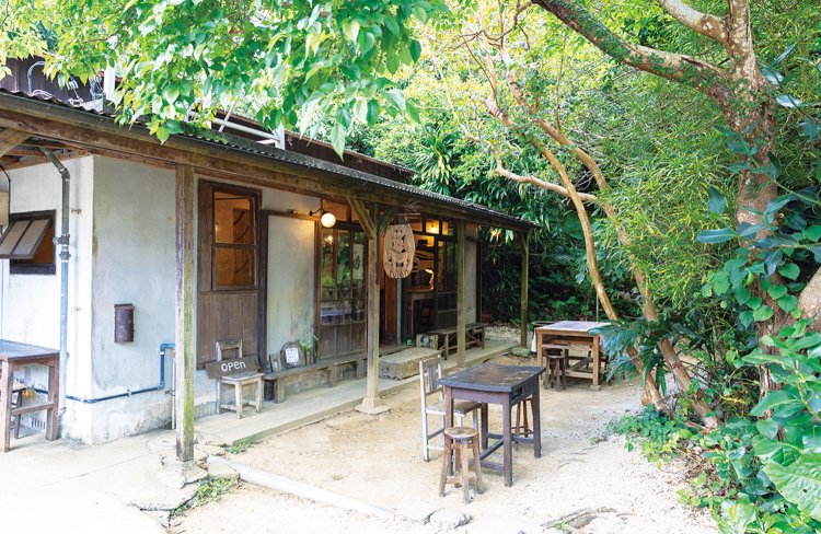 さわやかな風が通る外の席で過ごすのも気持ちがいい。