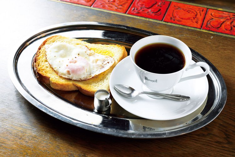 開店当時のモーニング（当時70円）を再現してくれた。