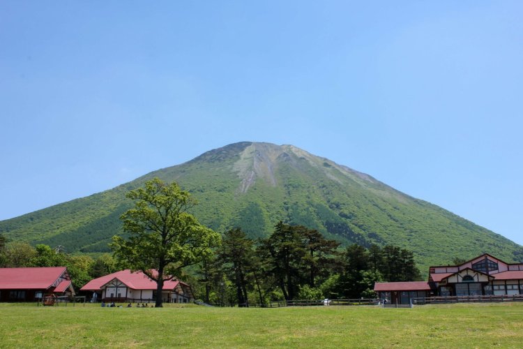 伯耆（ほうき）富士と呼ばれ、地元でも親しまれている大山。