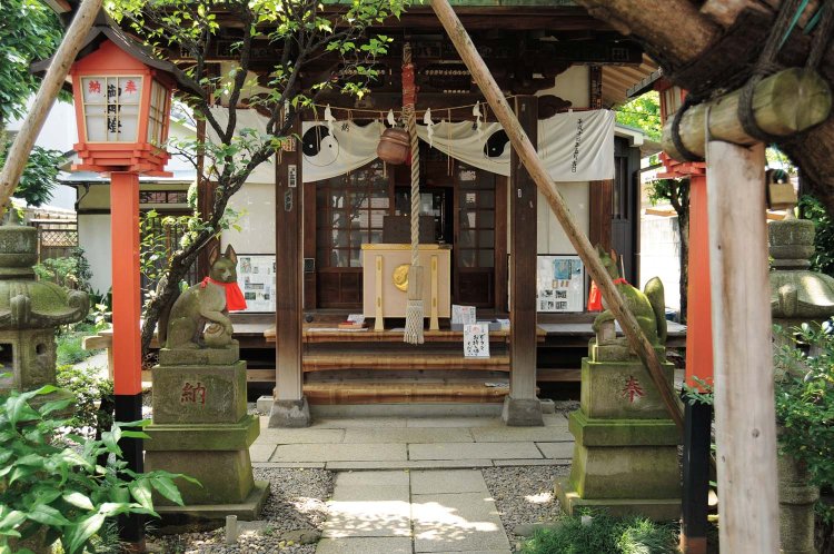 於岩稲荷田宮神社