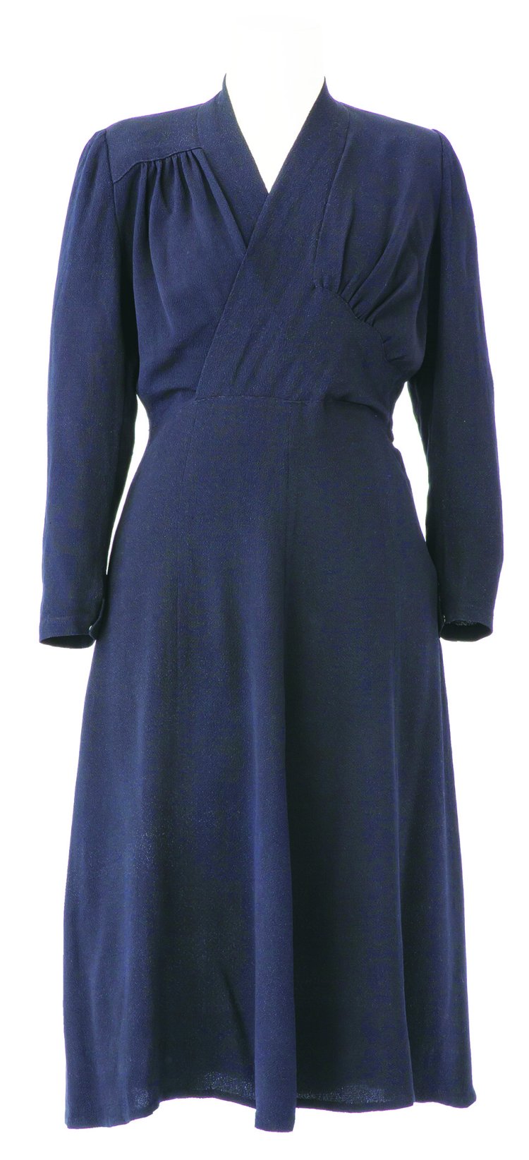 婦人標準服 日本  昭和18年（1943）。