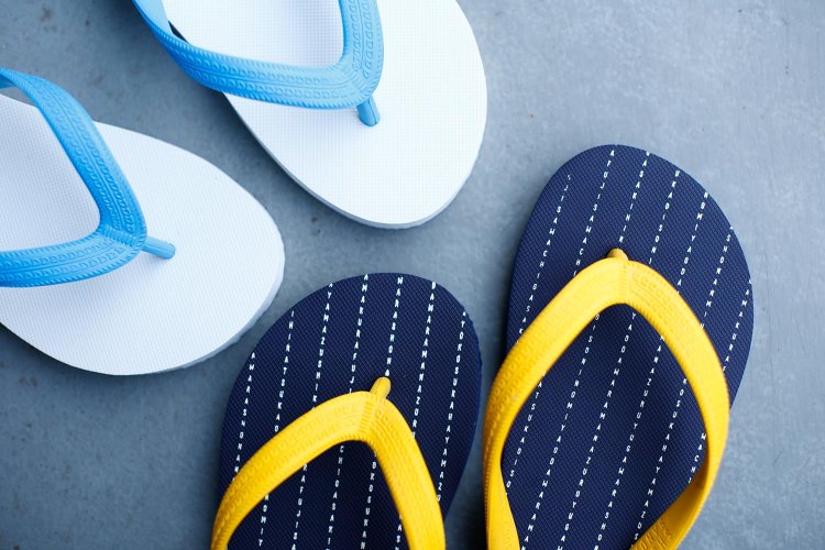 SHONAN SANDALSは1650円。