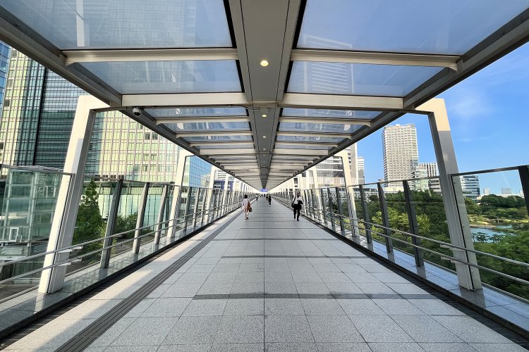 東京街角クイズ ペデストリアンデッキ