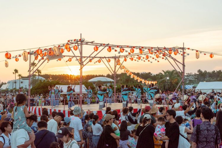 親子三世代で盆踊り！県立辻堂海浜公園で「第19回辻堂かいひん盆踊り『辻の盆』」が7月19・20日に開催