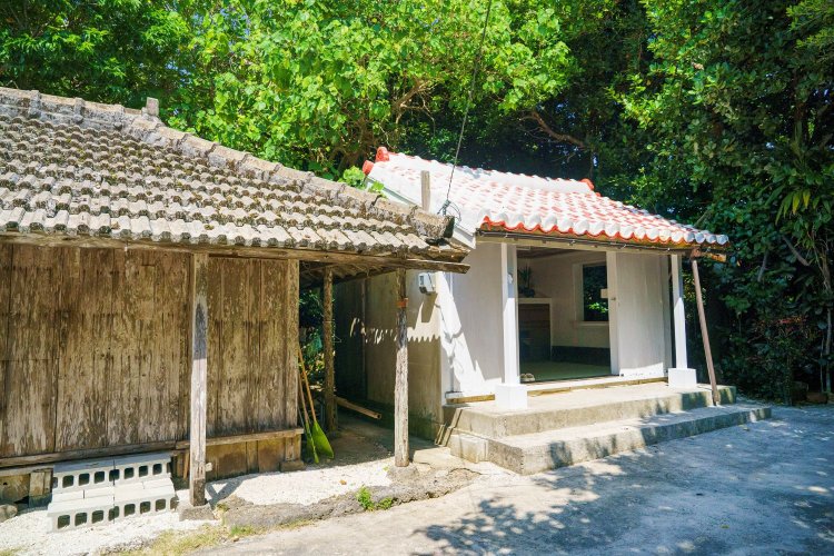 「大里家（うぷらとぅ）」。かつて第一尚氏王統7代の尚徳王がこの「大里家」に住む女性と恋に落ちたそう。