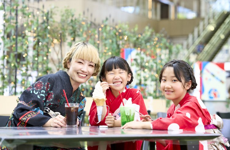 親子でかわいく快適に！ 夏を楽しむ浴衣コーデ【いざ！ めくるめく大阪ステーションシティの世界へ】