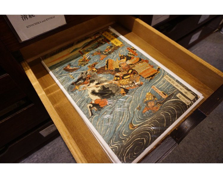 最近は風景画のほか、侍を描いた武者絵などが人気だそう。