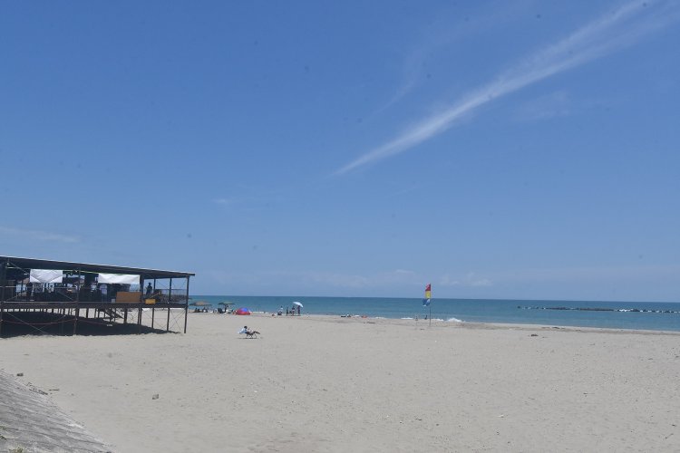 美しい砂浜が続く「さがらサンビーチ」。